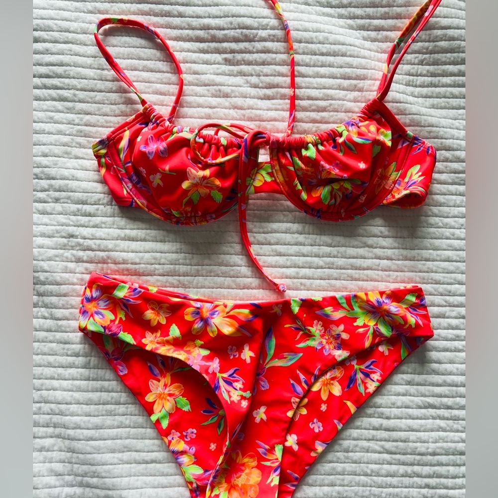 Kulani Kinis Tropical Floral Bikini